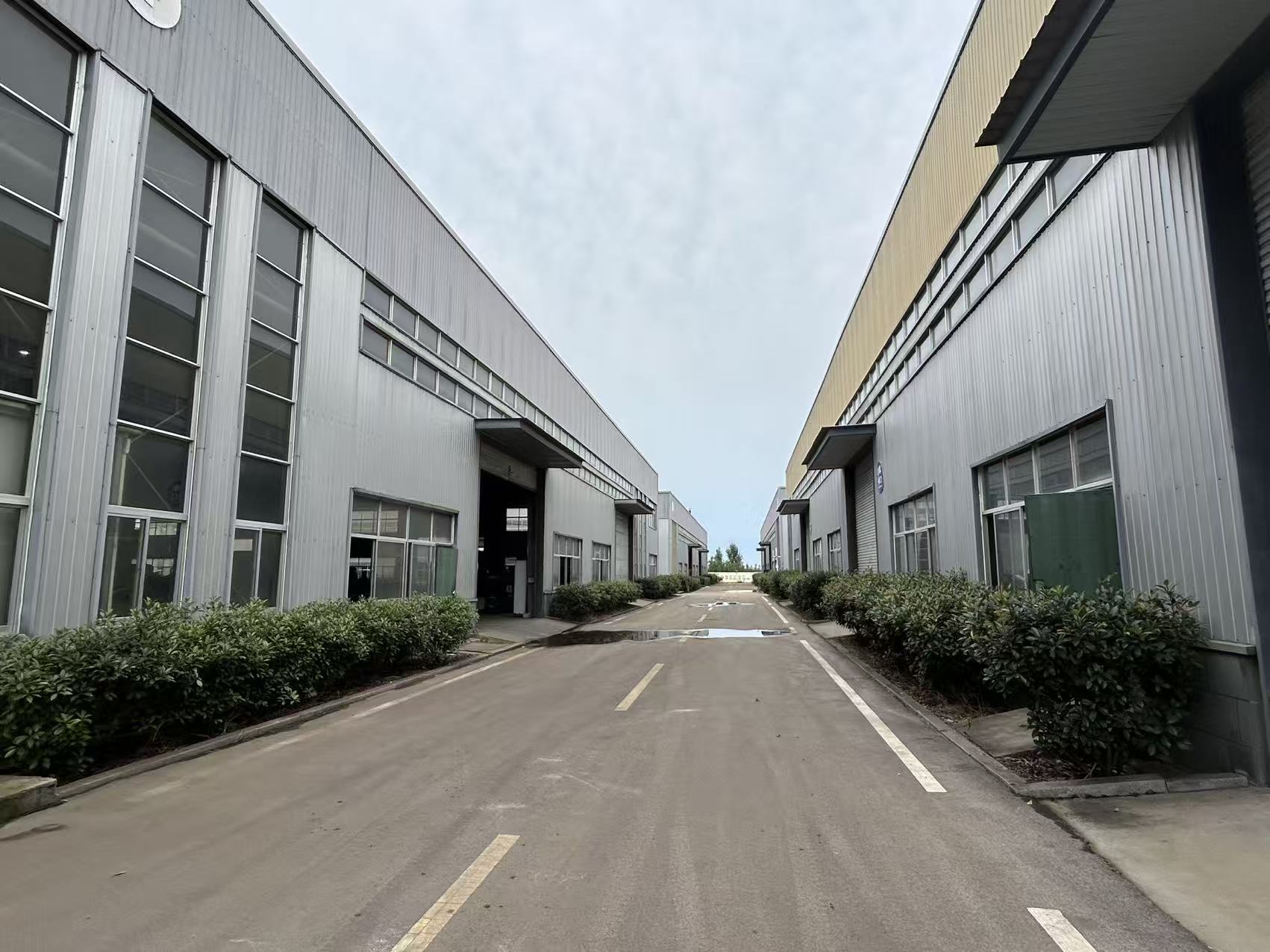 Qingdao yuhua machine co.,ltd.